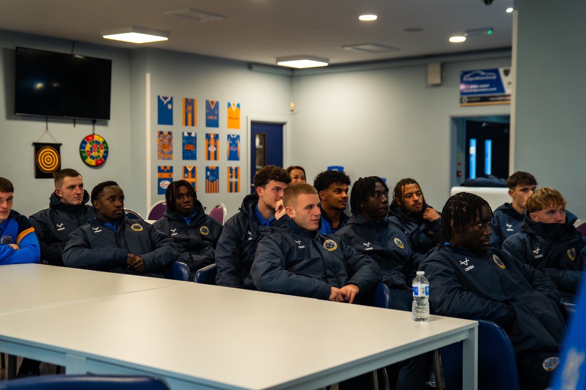 Scholars receive motivational visit from DJ PEPS